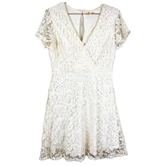 Black Swan Dresses & Skirts - Black Swan Cream Floral Lace Applique Short Sleeve Dress